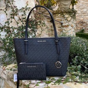 NWT Michael Kors signature Ciara tote&wallet
